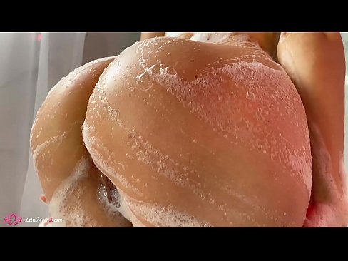 ❤️ Brunette په شاور کې د شدید orgasm لپاره د وایبرټر سره بلی مشت زنی کوي ❤️ ❌️❤